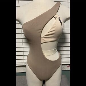 Zaful women’s one piece cutout swimsuit